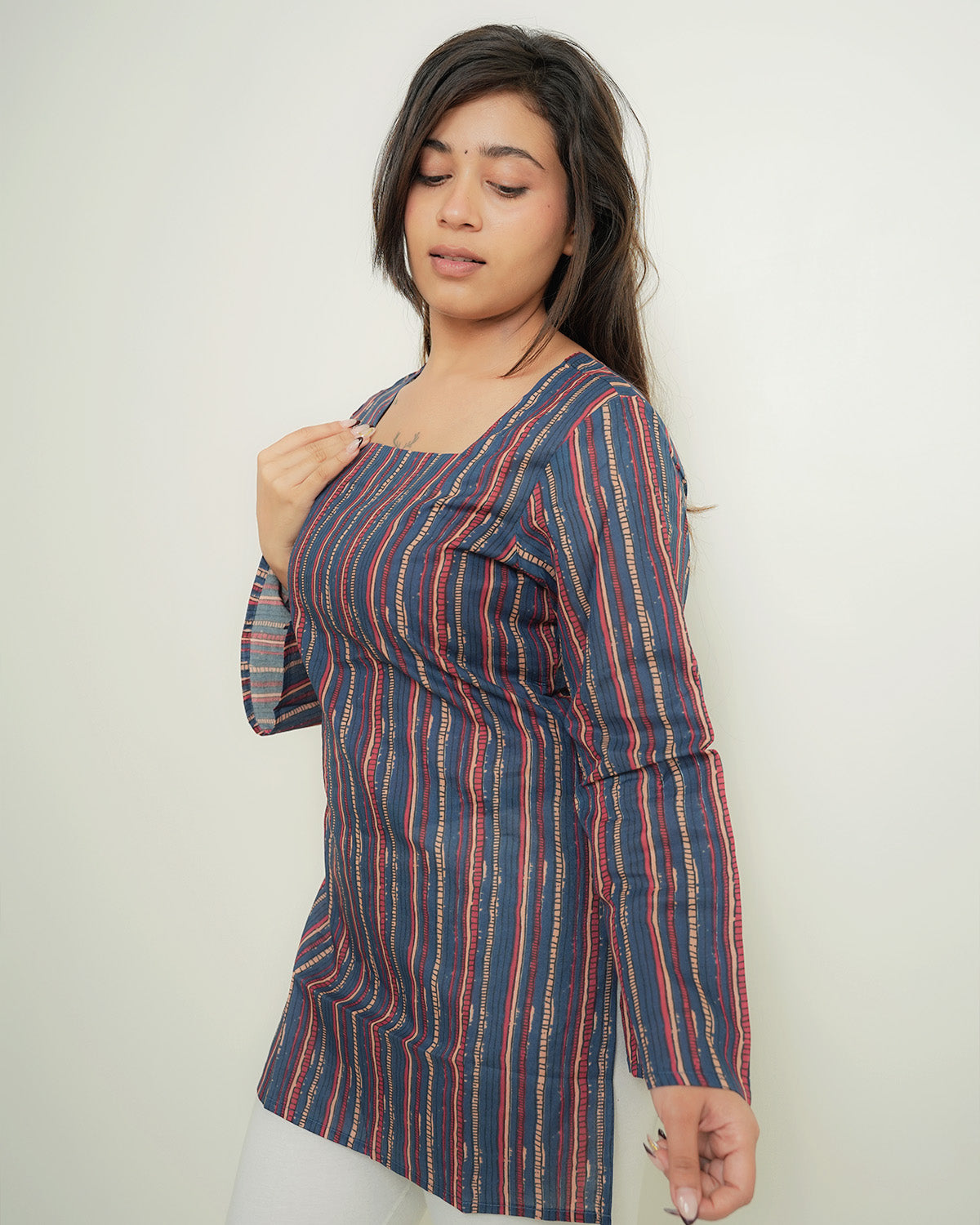 Neelrekha Lace-Up Cotton Short Kurti