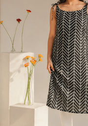 Naira Black Chevron Tie-Up Long Kurti